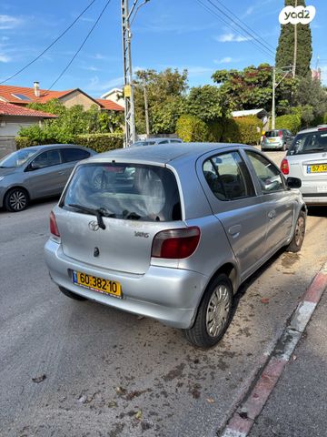 טויוטה יאריס