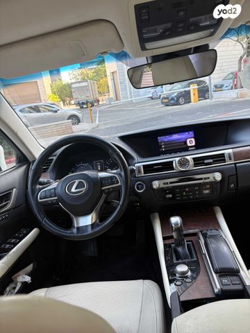 מודעת רכב לקסוס GS