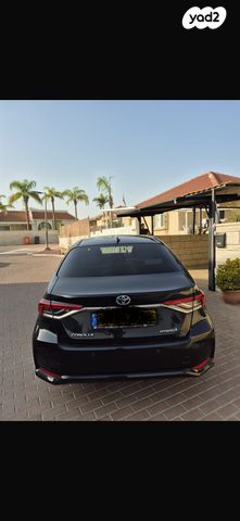 טויוטה קורולה