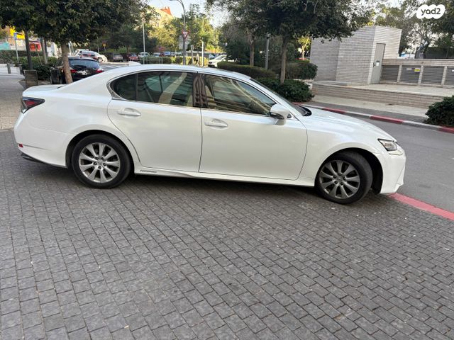 לקסוס GS