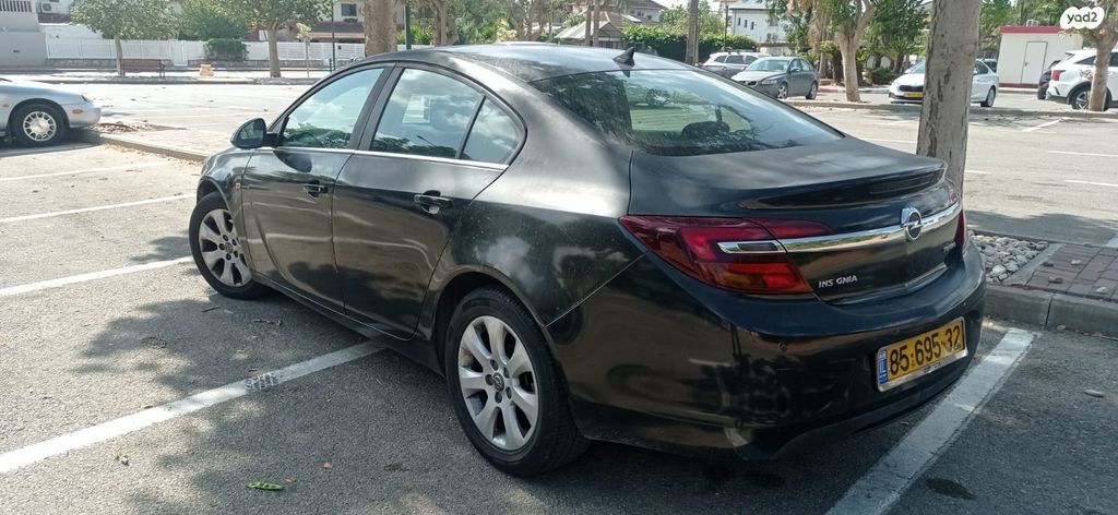 מודעת רכב אופל אינסיגניה