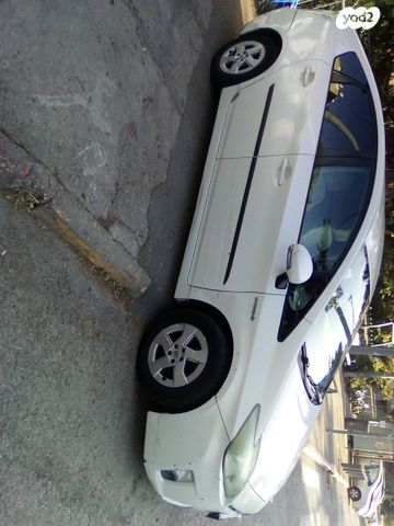 טויוטה פריוס