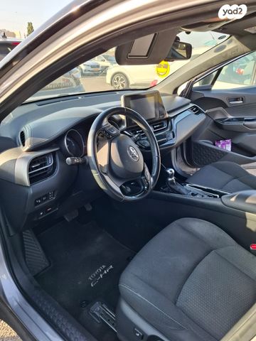טויוטה C-HR
