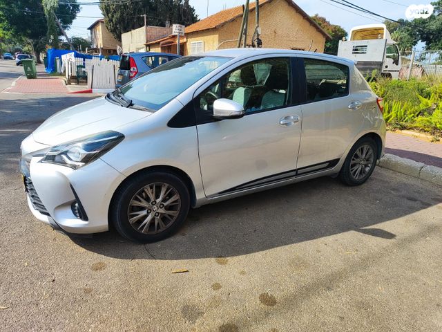 מודעת רכב טויוטה יאריס