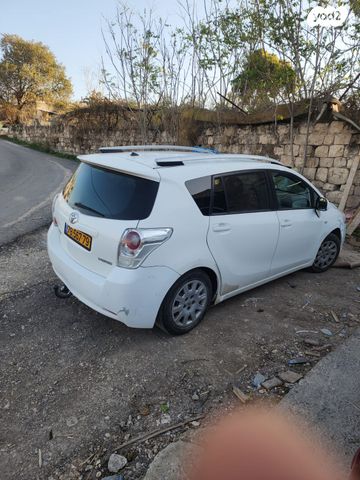 מודעת רכב טויוטה ורסו