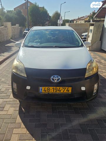 טויוטה פריוס