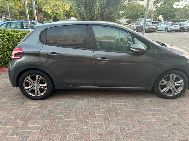 מודעת רכב פיג'ו 208