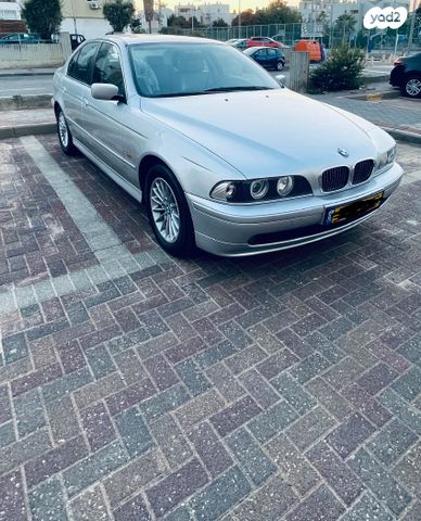 מודעת רכב ב מ וו סדרה 5