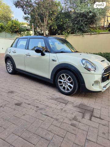 מודעת רכב מיני קופר