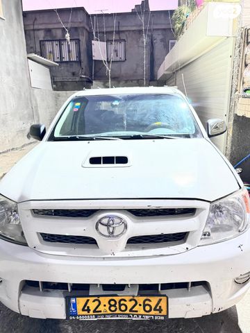 מודעת רכב טויוטה היילקס ויגו