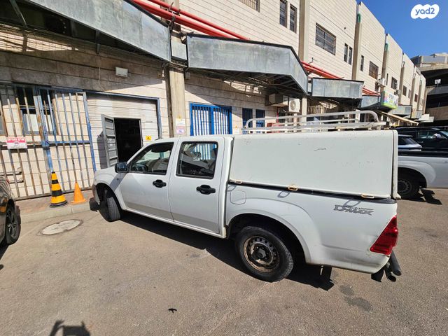 איסוזו די-מקס