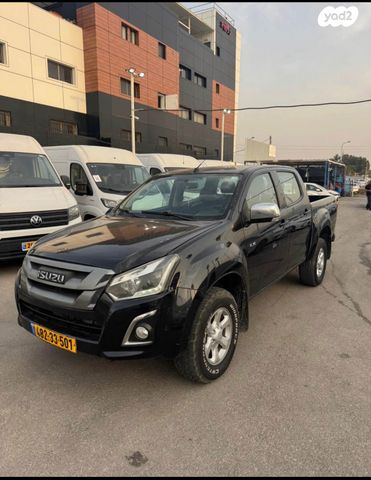 איסוזו די-מקס