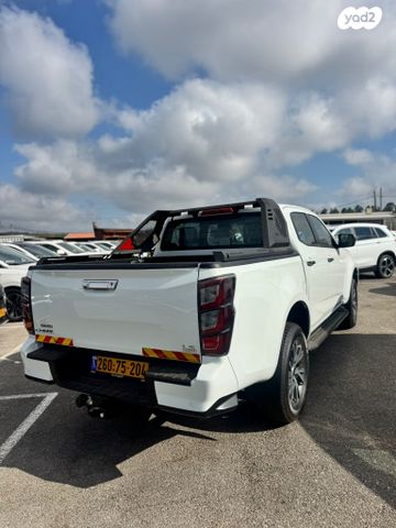 איסוזו די-מקס