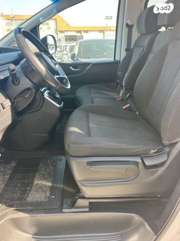 יונדאי סטאריה