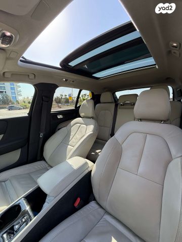 וולוו XC40