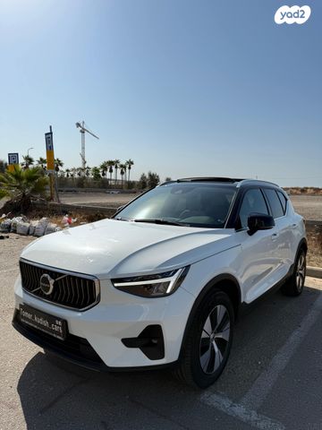וולוו XC40