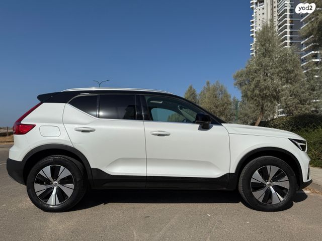 וולוו XC40