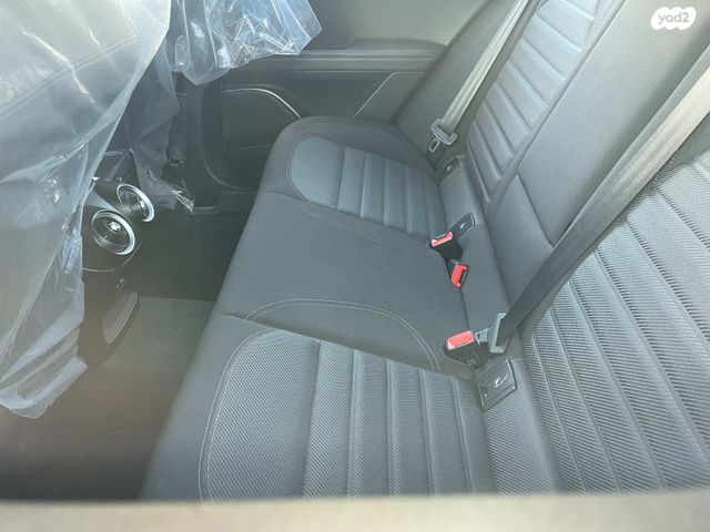 אלפא רומיאו סטלביו