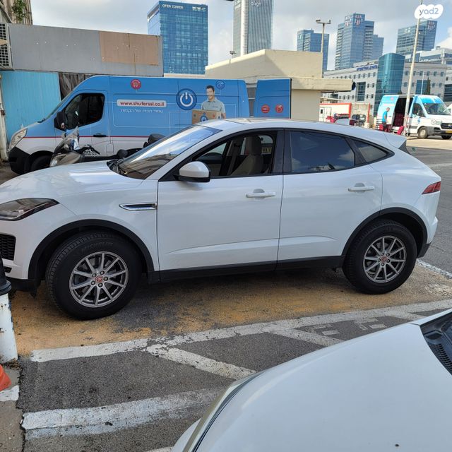 מודעת רכב יגואר E-Pace