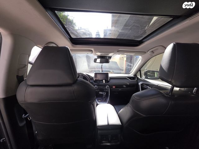 מודעת רכב טויוטה RAV4