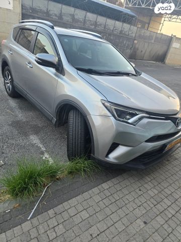 טויוטה RAV4