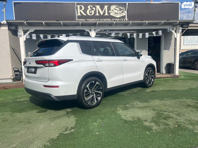 מיצובישי אאוטלנדר