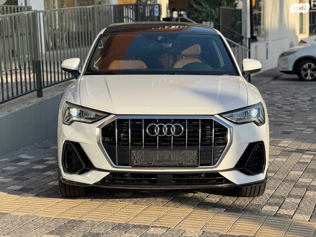 מודעת רכב אאודי Q3 2