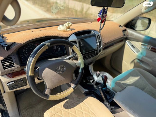 טויוטה לנד קרוזר