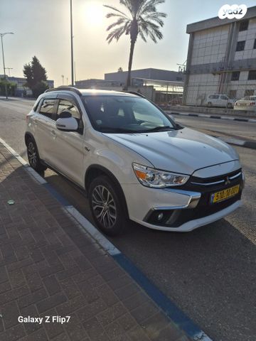 מודעת רכב מיצובישי ASX