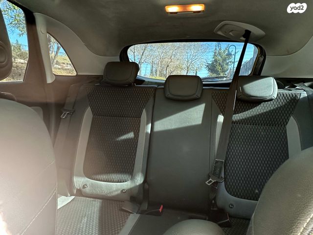 אופל קרוסלנד X