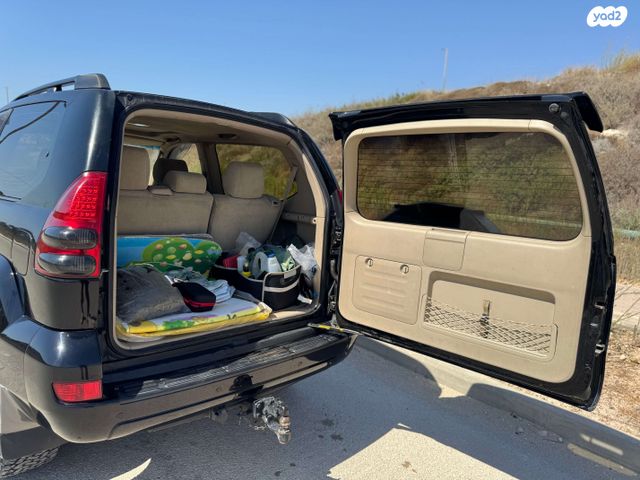 טויוטה לנד קרוזר