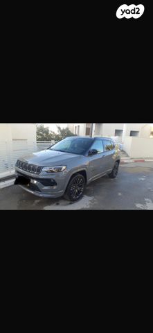 מודעת רכב ג'יפ קומפאס