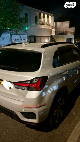 מודעת רכב מיצובישי ASX