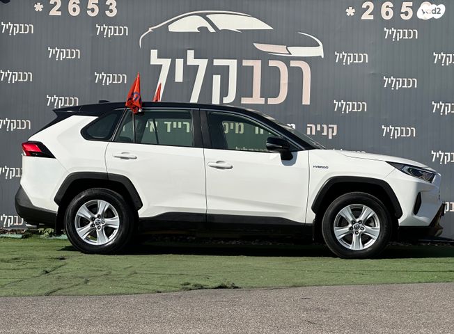 טויוטה RAV4