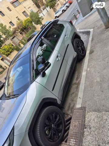 מודעת רכב טויוטה RAV4