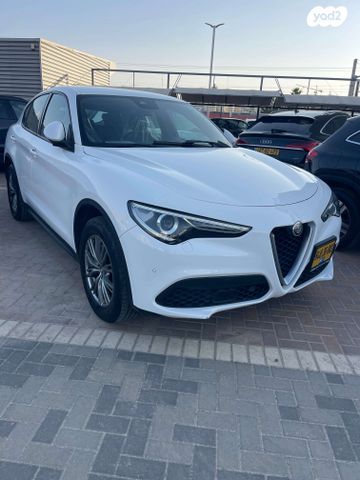 אלפא רומיאו סטלביו