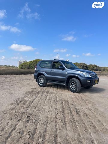 טויוטה לנד קרוזר