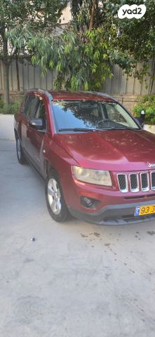 מודעת רכב ג'יפ קומפאס