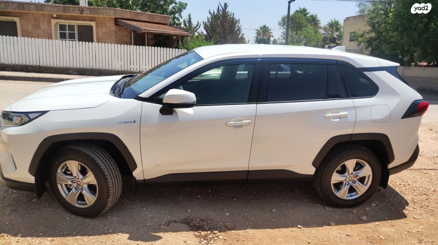 טויוטה RAV4