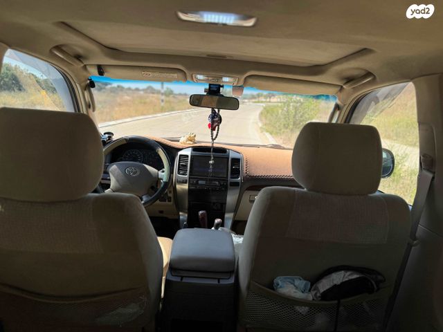 טויוטה לנד קרוזר