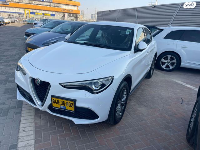 אלפא רומיאו סטלביו