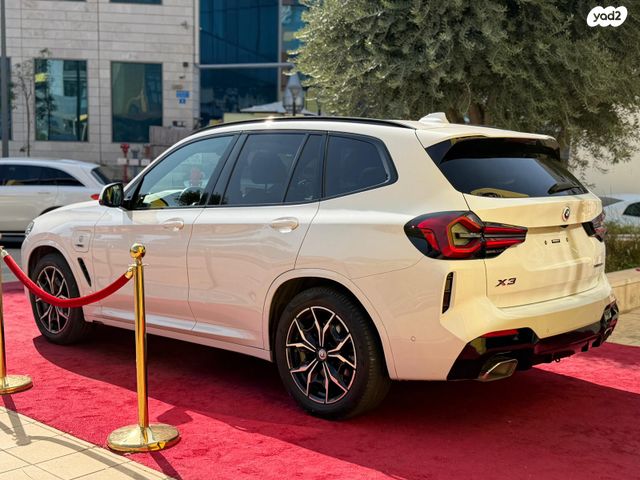 ב מ וו X3