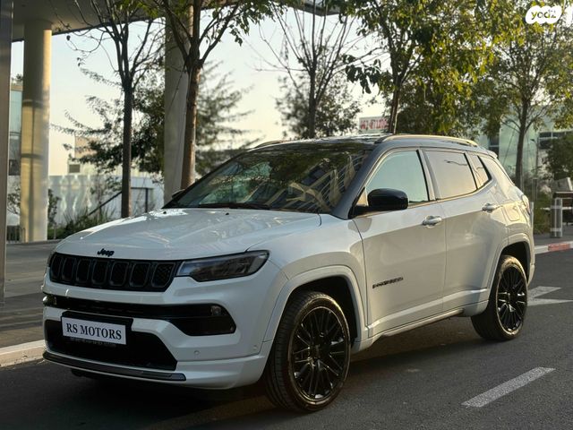 מודעת רכב ג'יפ קומפאס