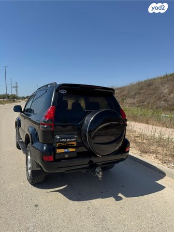 טויוטה לנד קרוזר