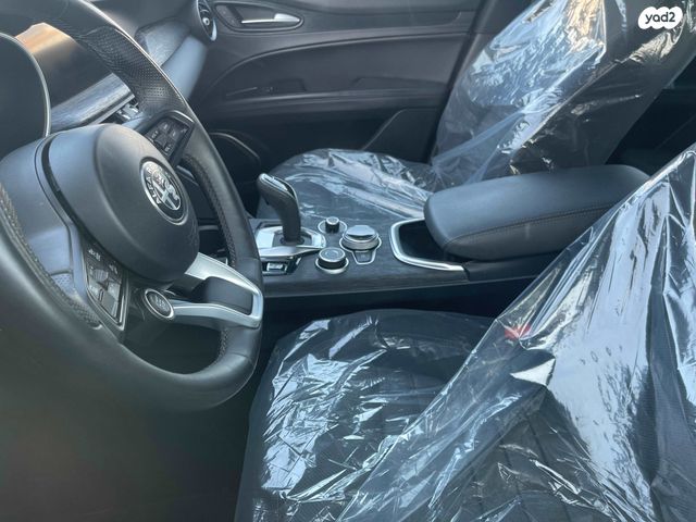 אלפא רומיאו סטלביו