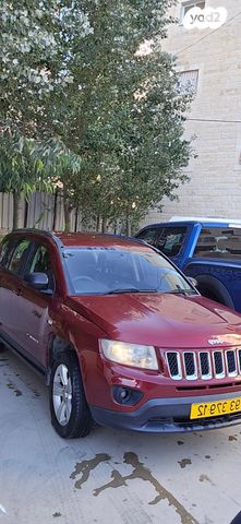 מודעת רכב ג'יפ קומפאס