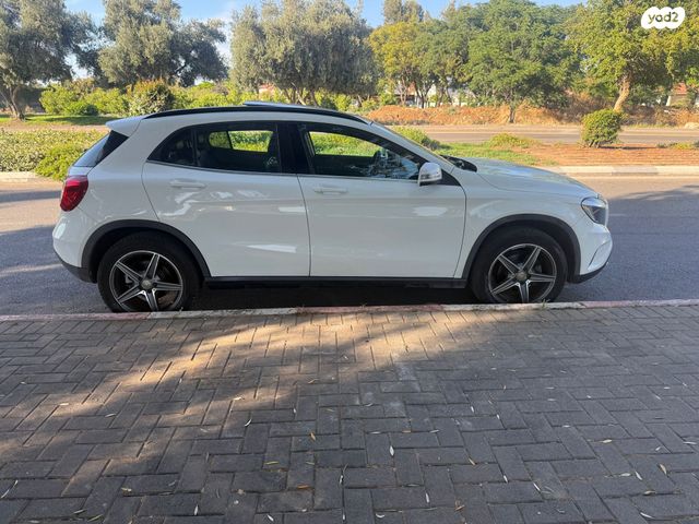 מרצדס-בנץ GLA