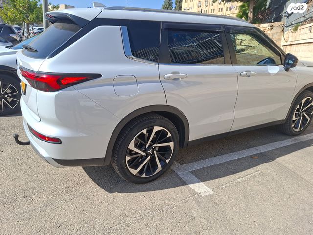 מיצובישי אאוטלנדר