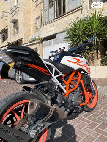 KTM Naked Duke 390