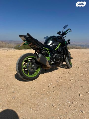 קאוואסאקי Z900